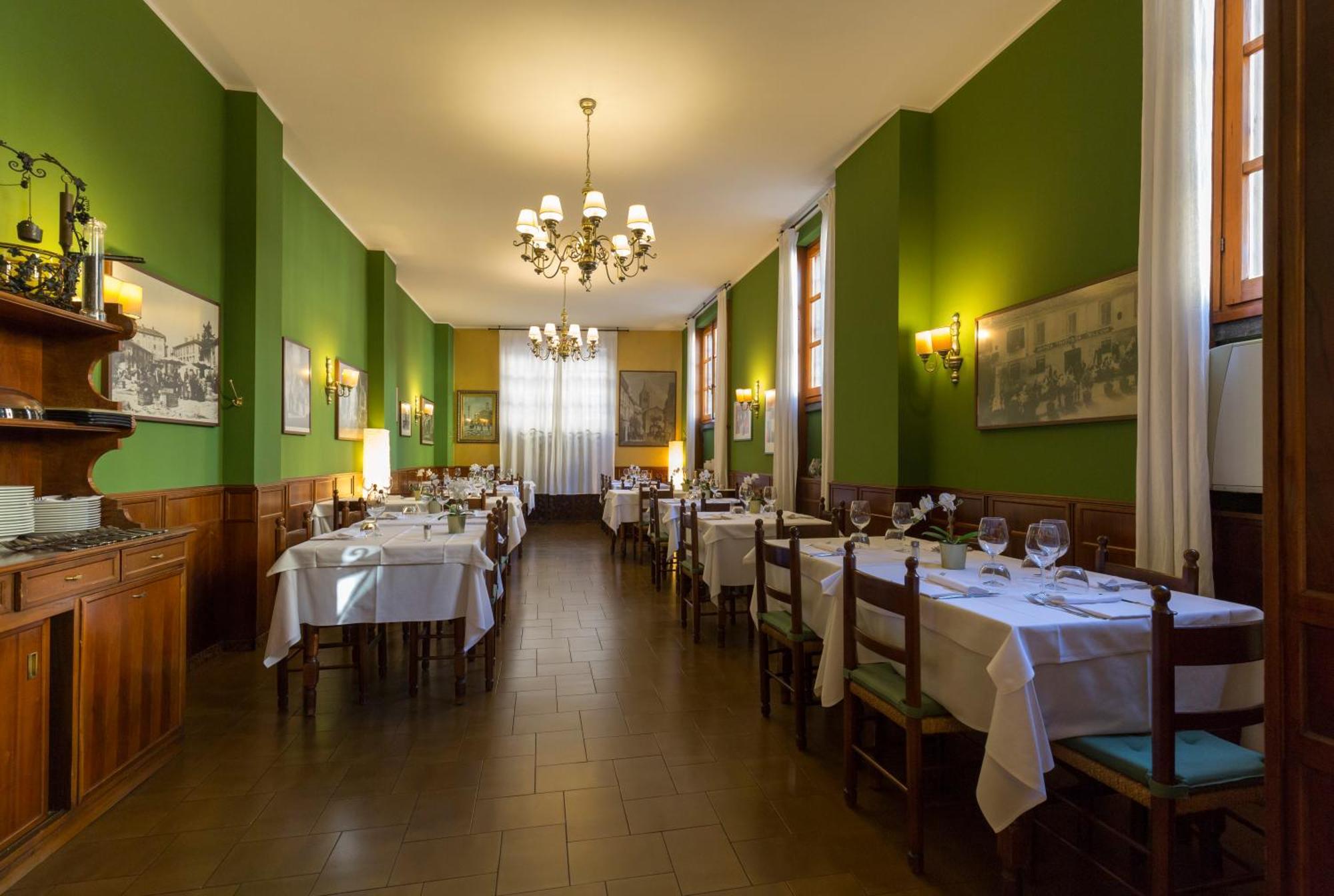 Hotel Antica Trattoria Dell'Uva Monza Exterior foto