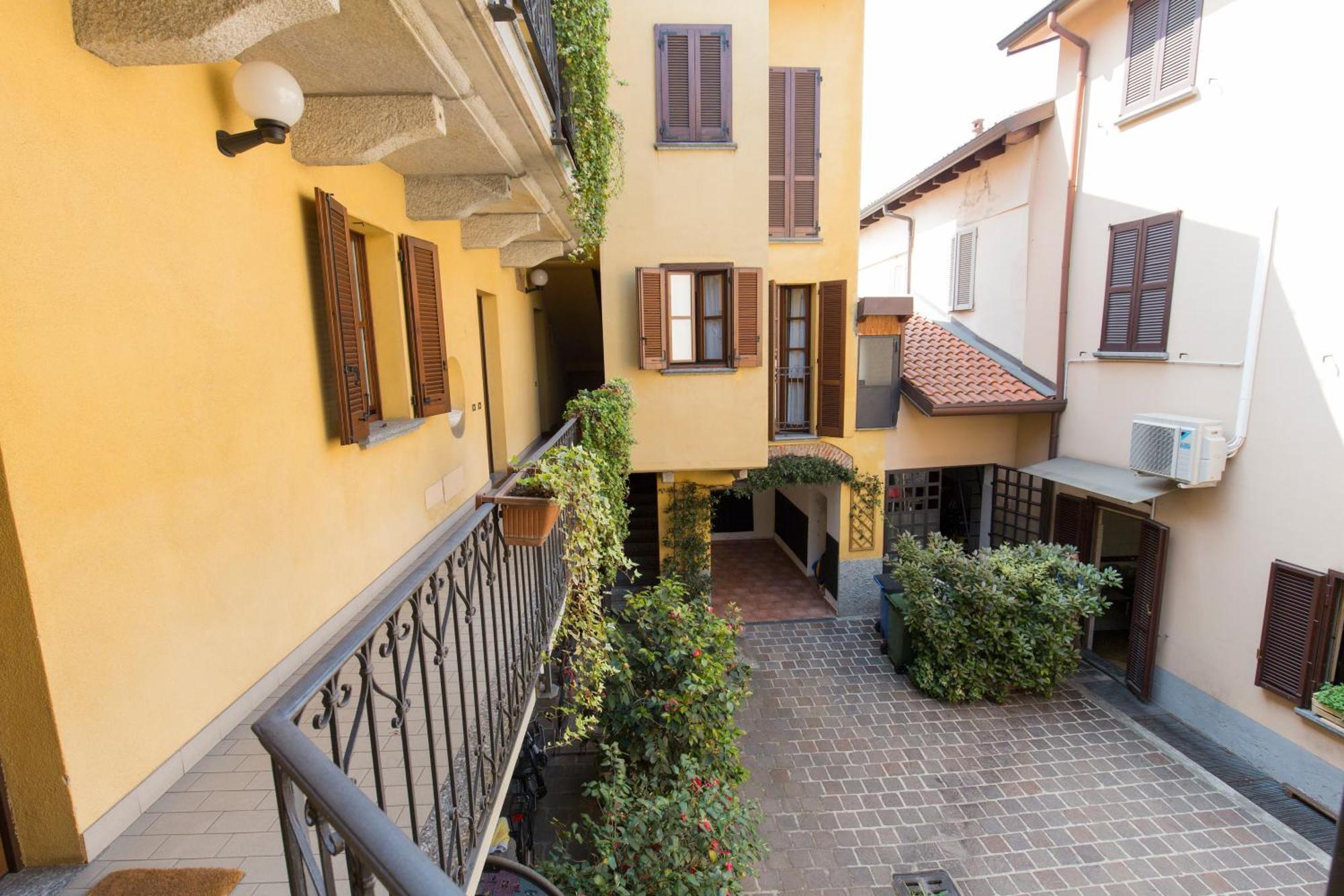 Hotel Antica Trattoria Dell'Uva Monza Exterior foto