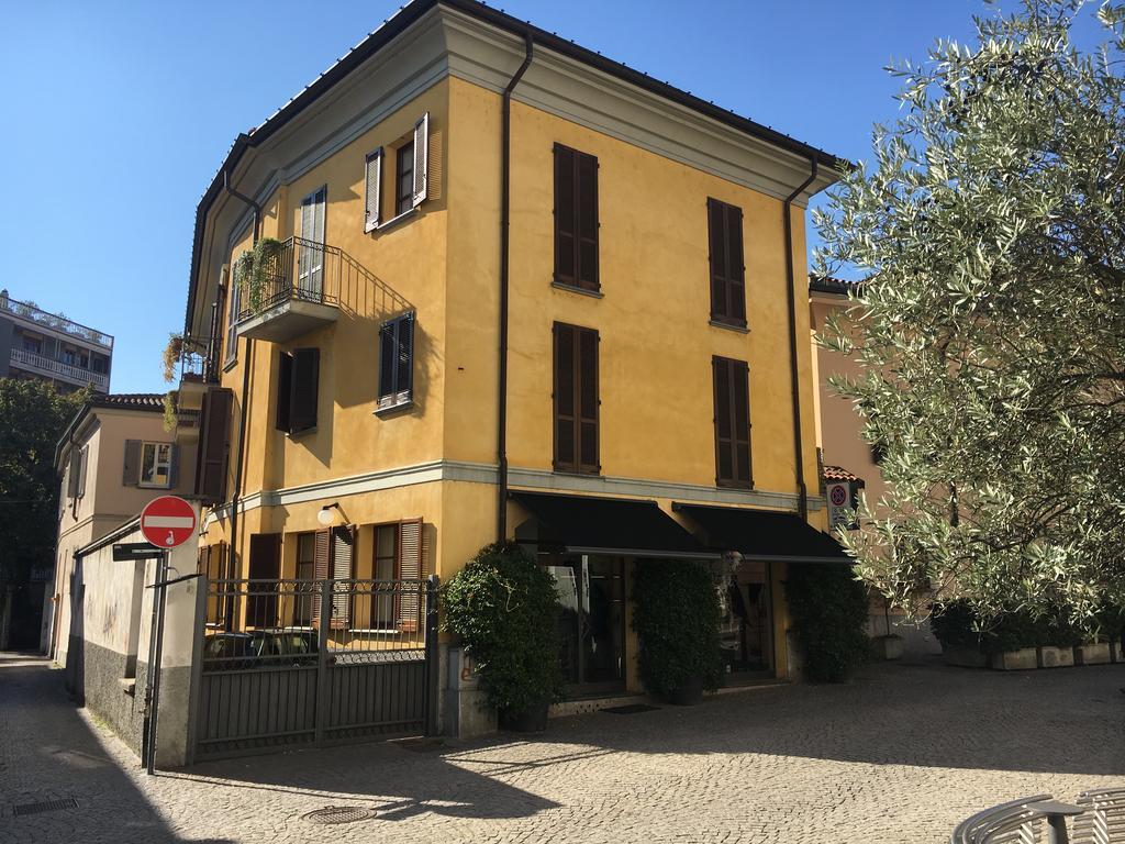 Hotel Antica Trattoria Dell'Uva Monza Exterior foto